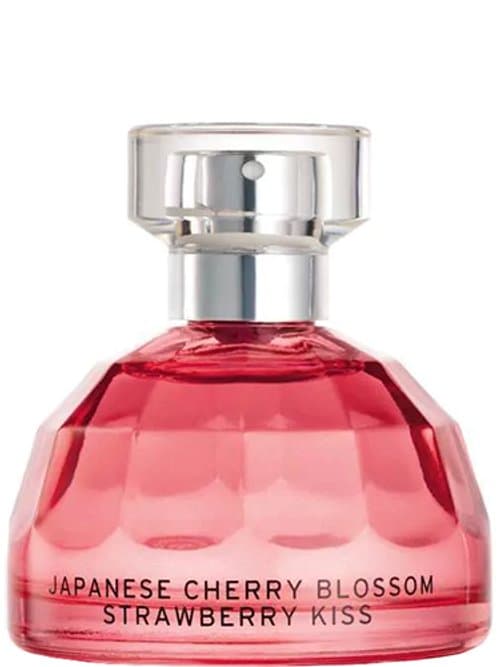 Voyage : Japanese Cherry Blossom Strawberry Kiss